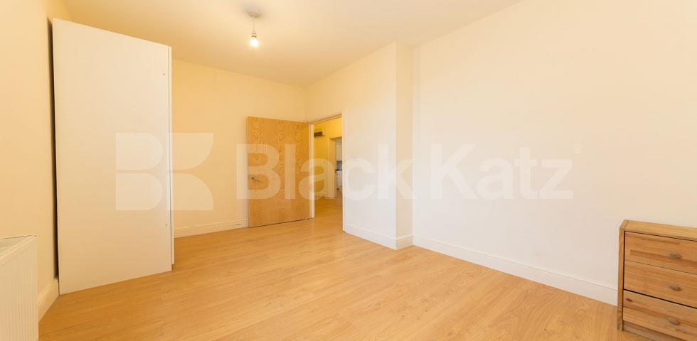 			Great 2 Bed Property !, 2 Bedroom, 1 bath, 1 reception Flat			 High street, Hornsey/Crouch End